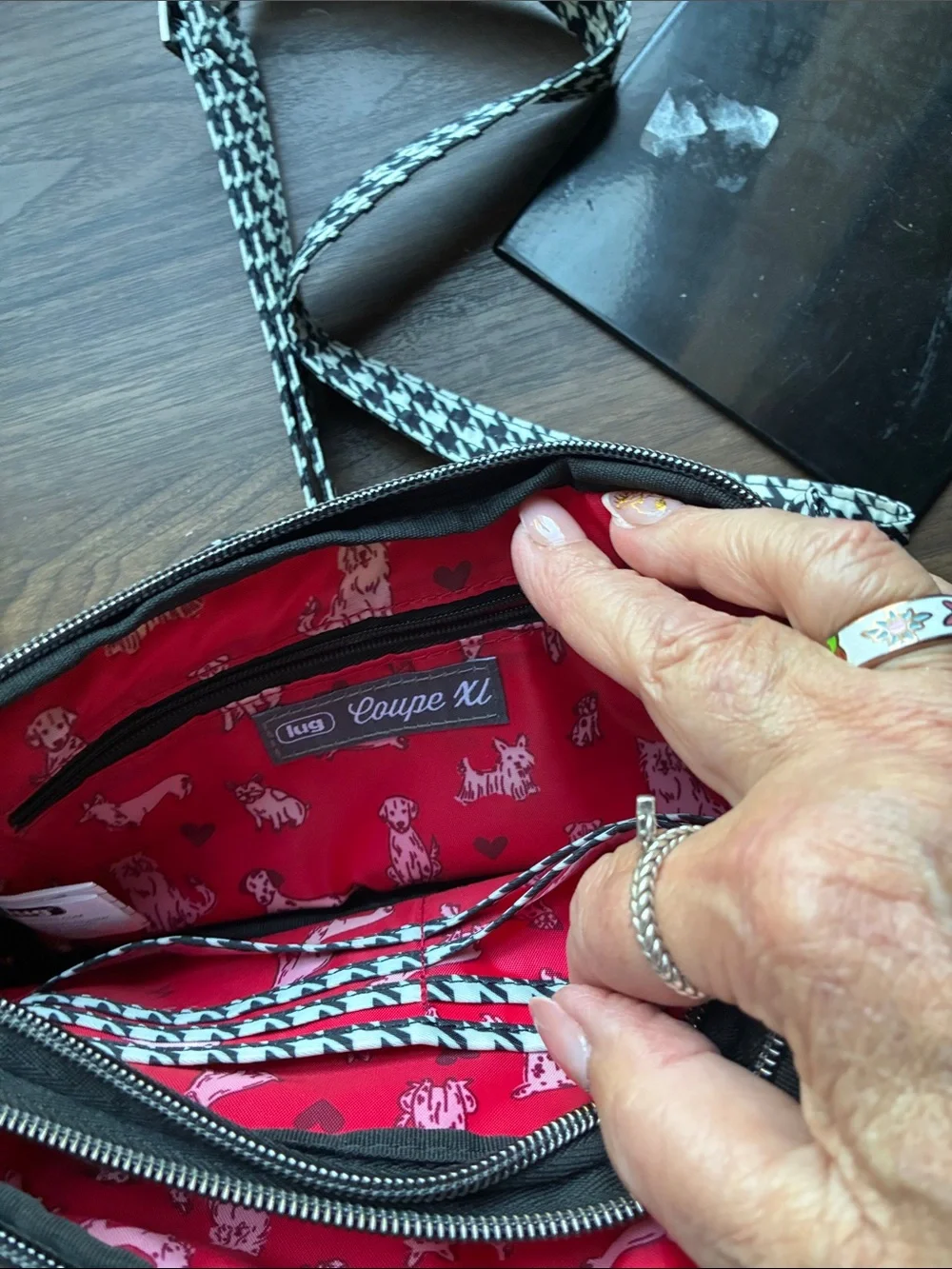 lug Black & White Houndstooth Quilted Crossbody coupe XL